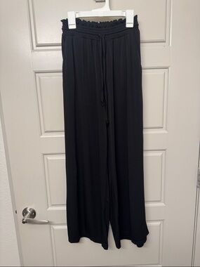 Wide Leg Drawstring Pants in Black